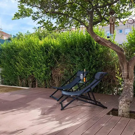 Garden House In Alvalade