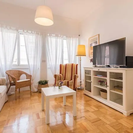 Garden House In Alvalade * Lisboa