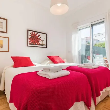 Garden House In Alvalade Appartement