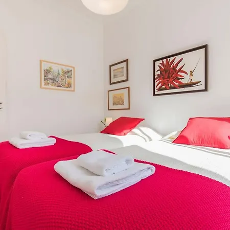 Garden House In Alvalade Lisboa