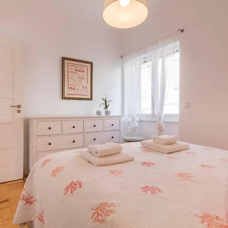 Garden House In Alvalade Appartement Lisboa
